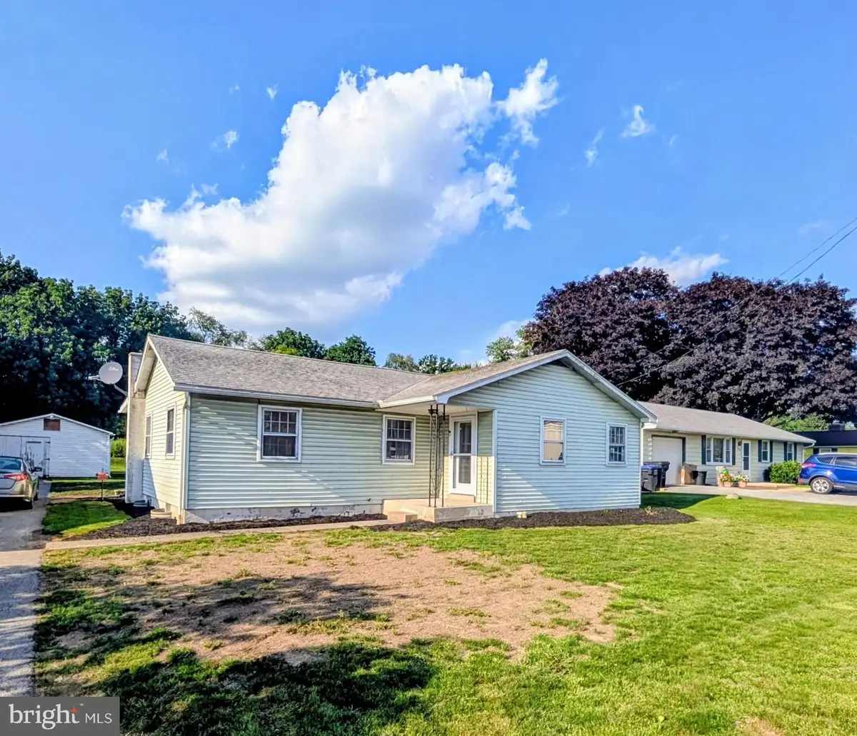 3403 Lincoln Hwy E, Paradise, PA 17562 - #1