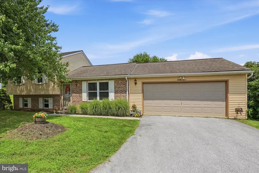 33 Hoover Rd, Lancaster, PA 17603 - #2