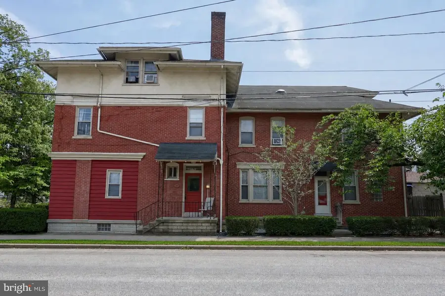146 E Clay St, Lancaster, PA 17602 - #2