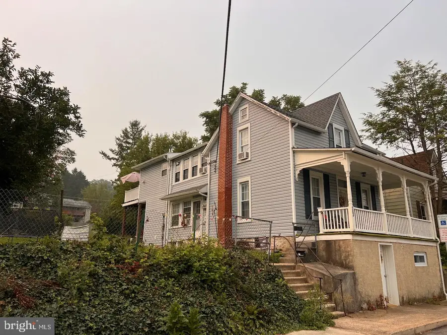 203 Lincoln Ave, Ephrata, PA 17522 - #3