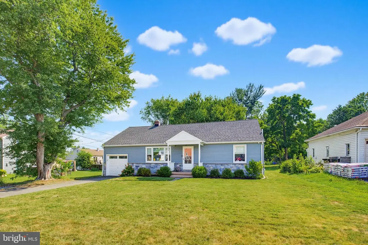 433 E Roseville Rd, Lancaster, PA 17601 - #1