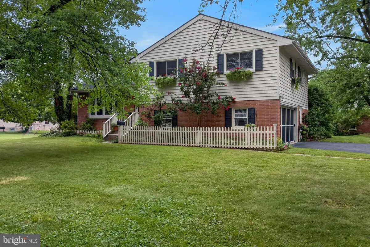 121 Home Ln, Landisville, PA 17538 - #1