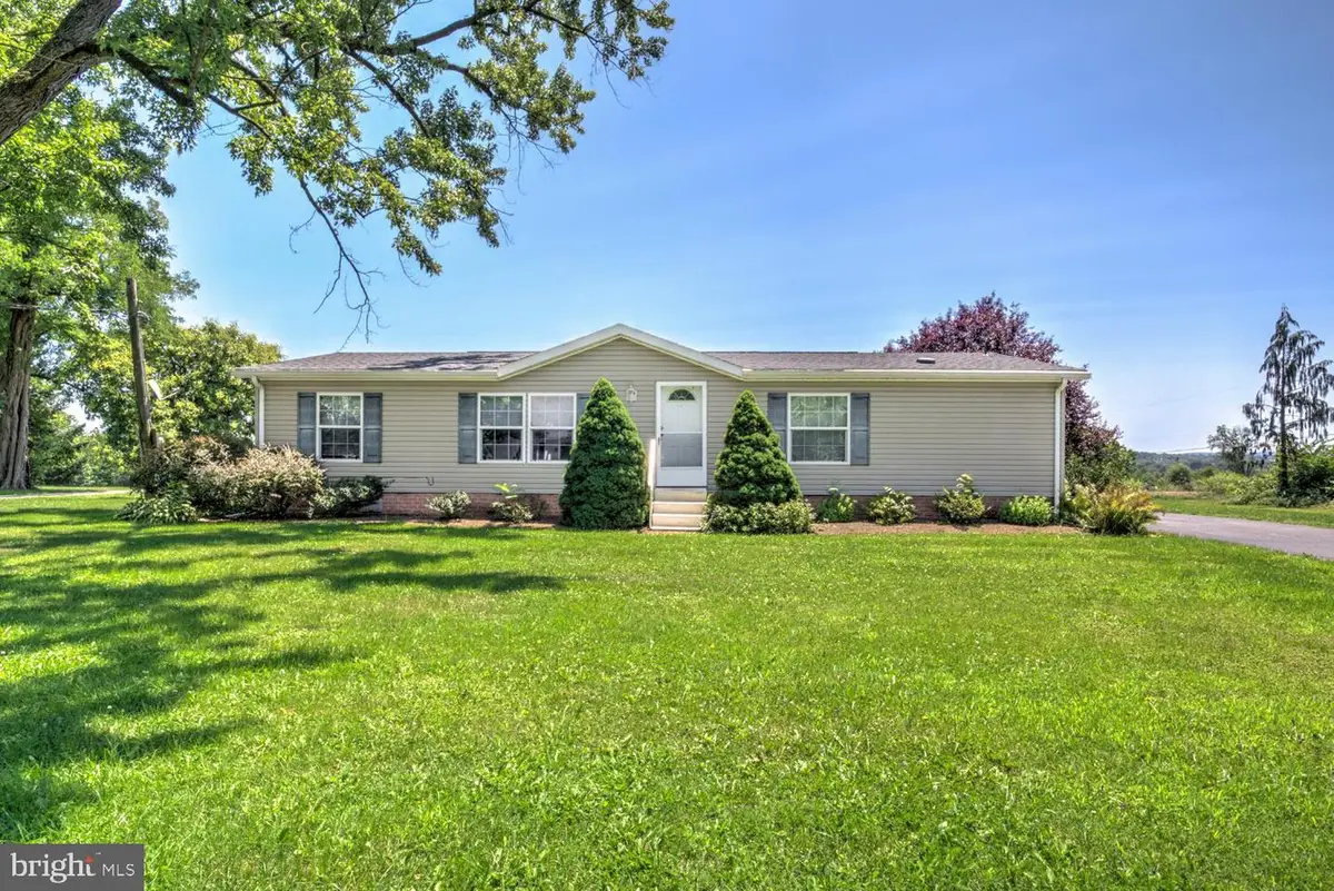 1207 Mount Gretna Rd, Elizabethtown, PA 17022 - #1