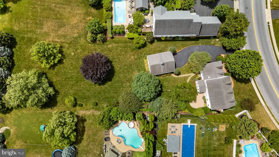 3015 Weaver Rd, Lititz, PA 17543 - #3