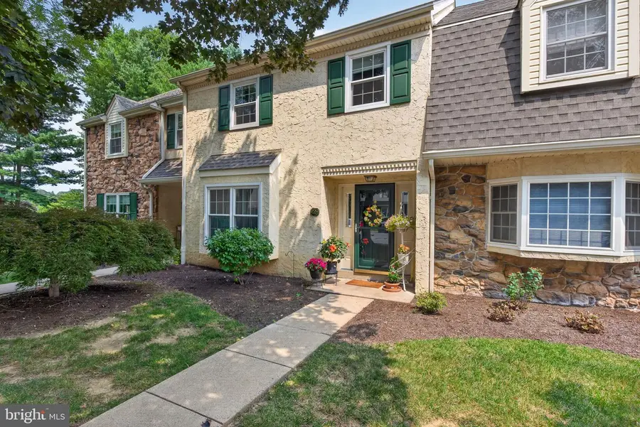 129 Oak Knoll Cir, Millersville, PA 17551 - #2