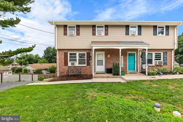 305 Fulton St, AKRON, PA 17501