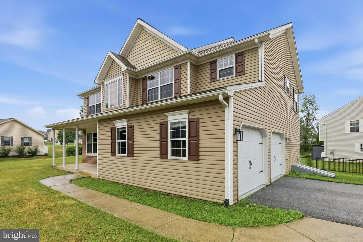 125 Woodmeadow Dr, Denver, PA 17517 - #1
