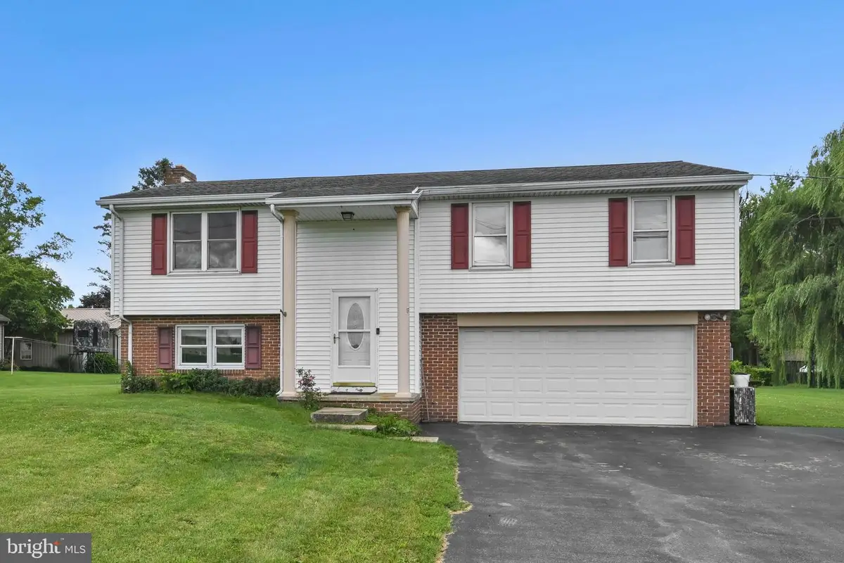 729 Lititz Rd, Manheim, PA 17545 - #1