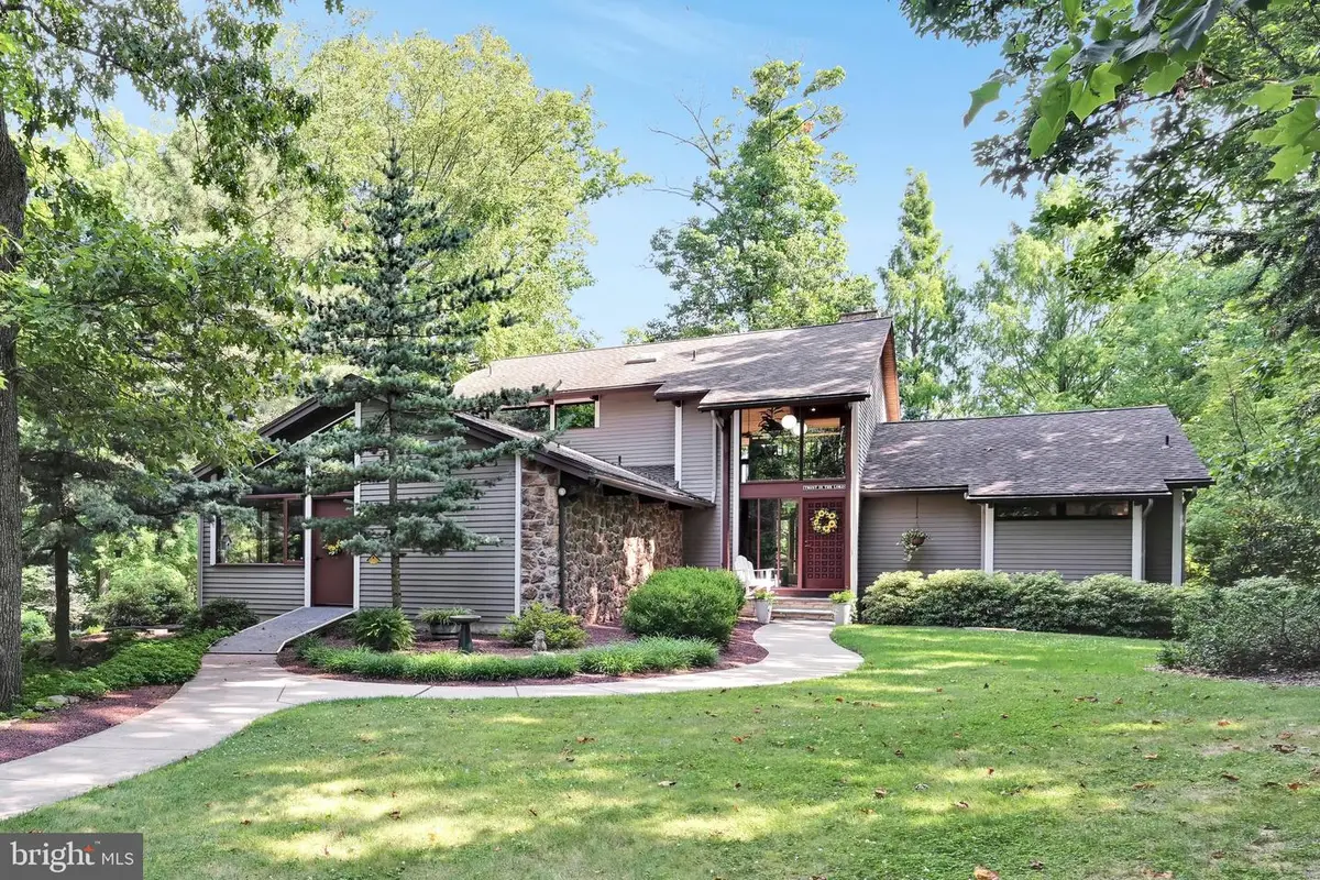 360 Netzley Dr, Denver, PA 17517 - #1