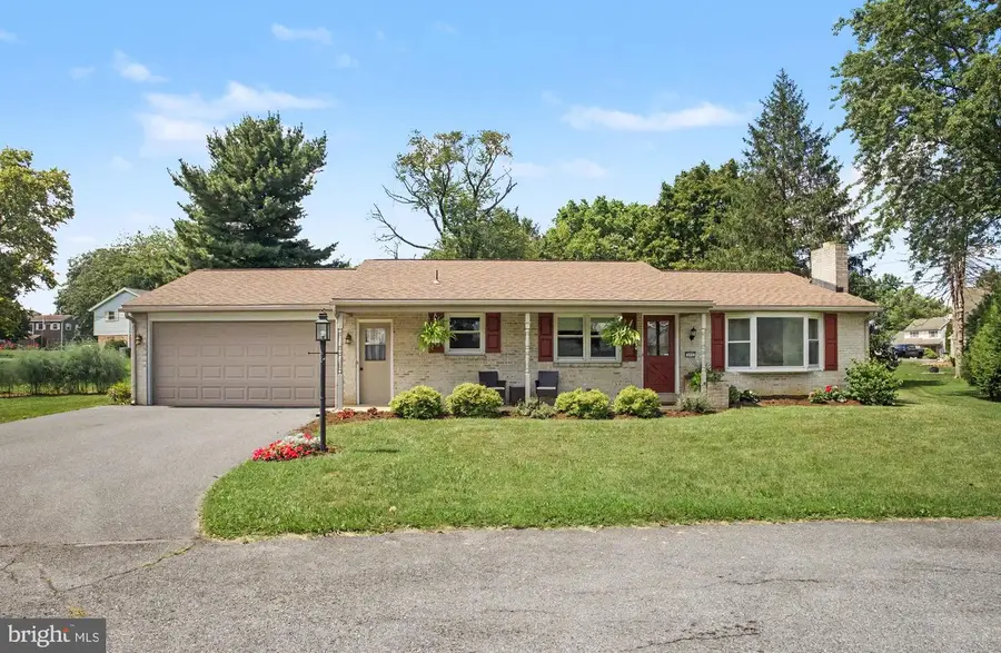 809 Sentz Dr, Mount Joy, PA 17552 - #2