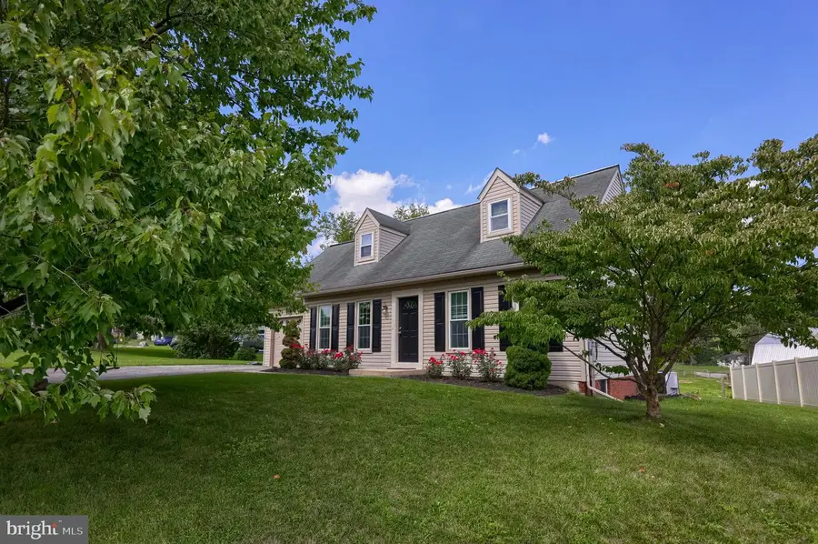 129 Buchland, Ephrata, PA 17522 - #2