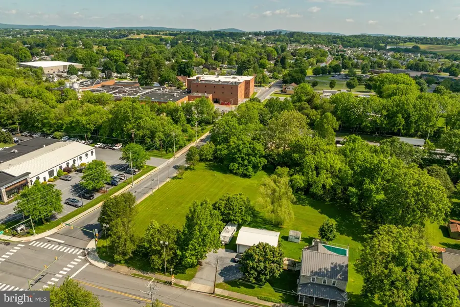 601 E Main St, Lititz, PA 17543 - #3