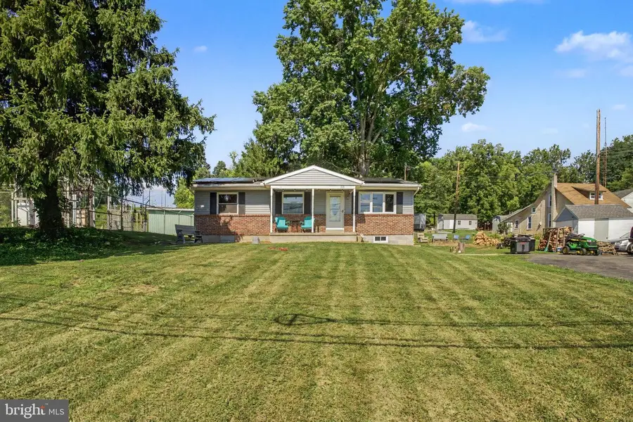 111 Falmouth Rd, Bainbridge, PA 17502 - #2
