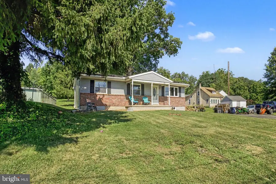 111 Falmouth Rd, Bainbridge, PA 17502 - #3