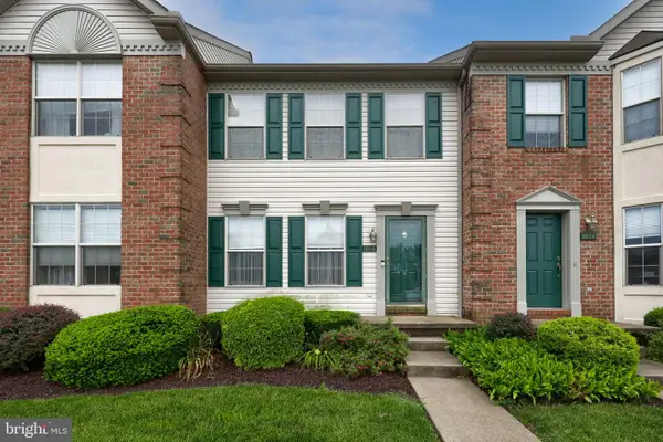 1056 Cobblestone Ln, LANCASTER, PA 17601