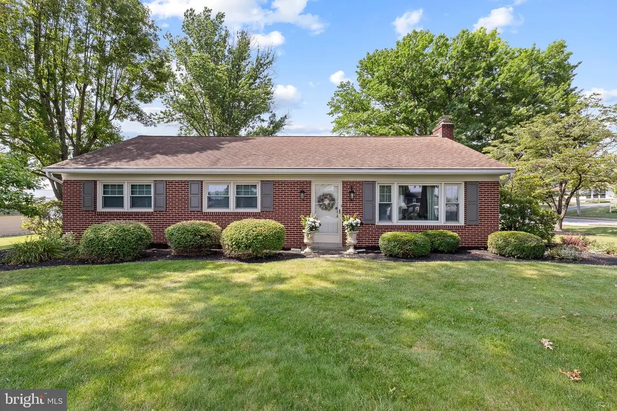 17 Penn Grant Rd, Willow Street, PA 17584 - #1