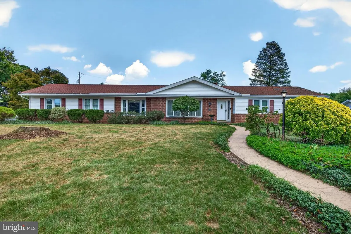 1957 Geraldson Dr, Lancaster, PA 17601 - #1