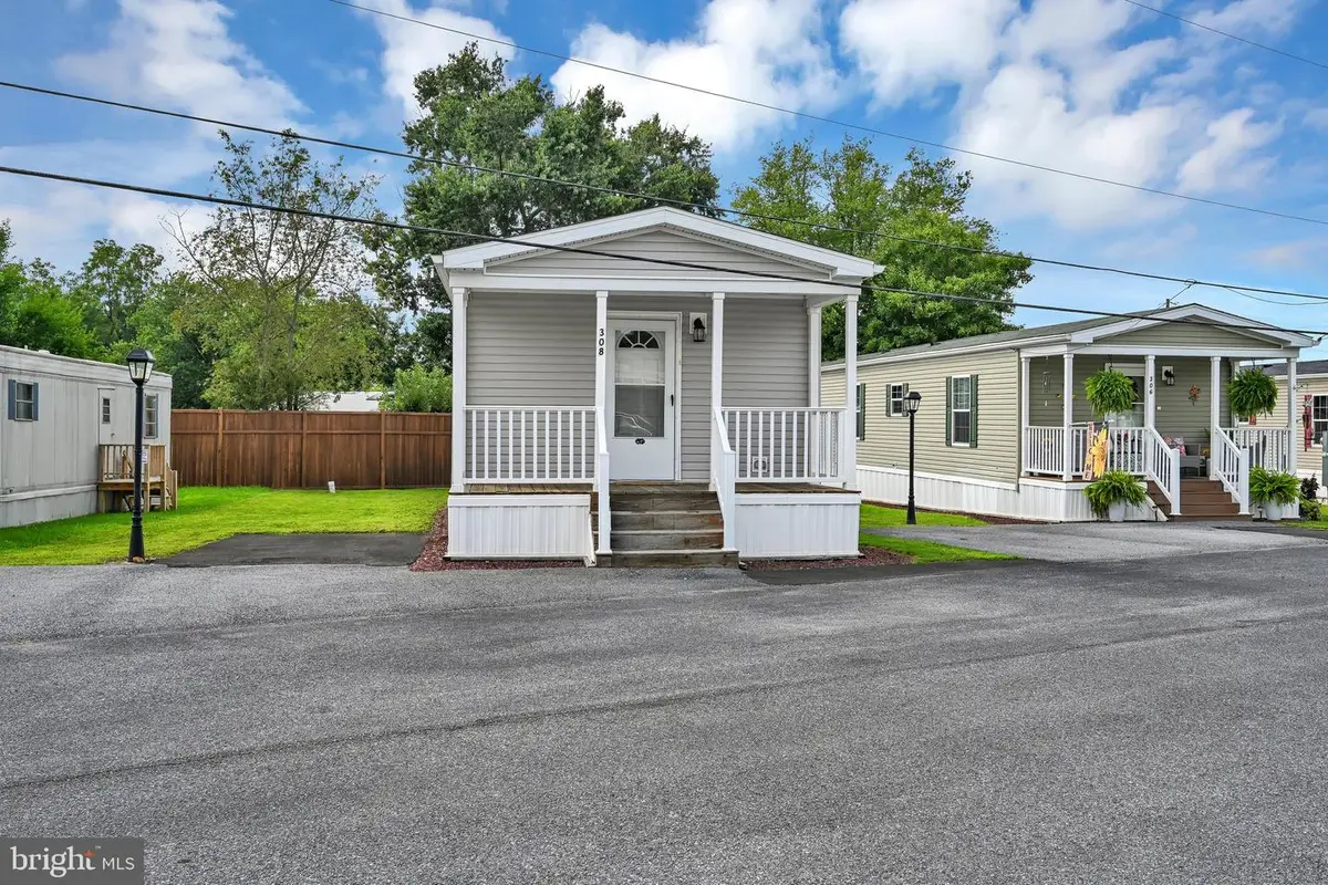 308 Don Dr, New Holland, PA 17557 - #1