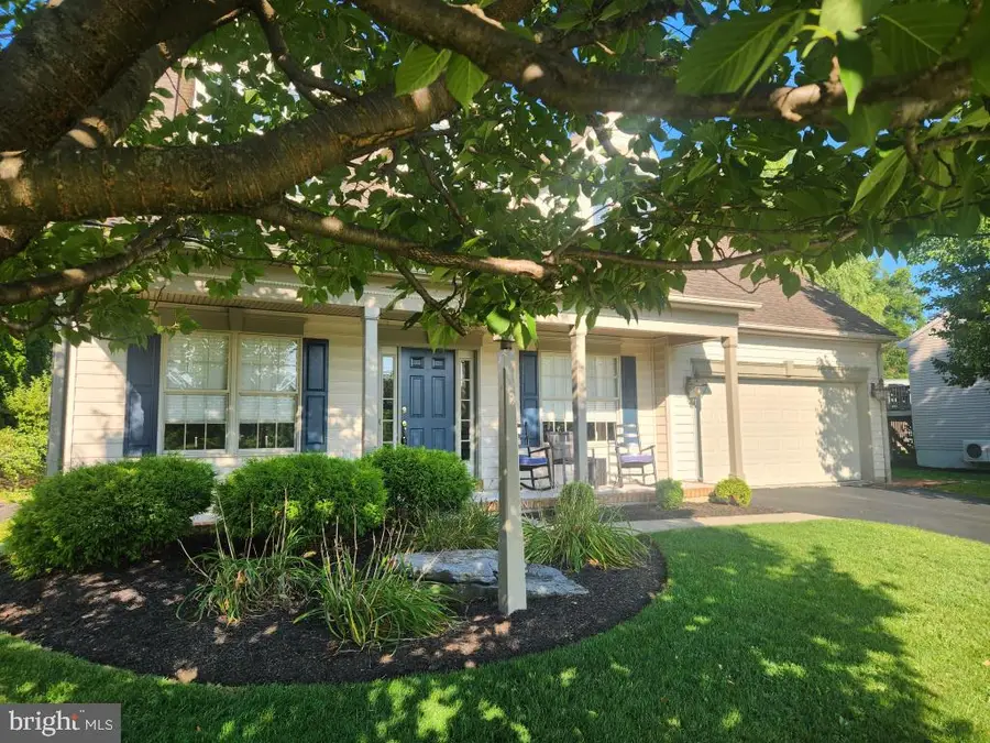 342 N Locust St, Lititz, PA 17543 - #2