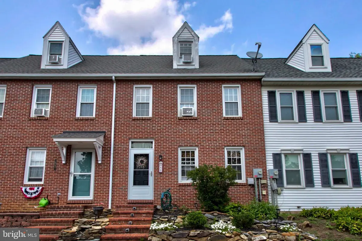 55 Hilldale Dr, Ephrata, PA 17522 - #1