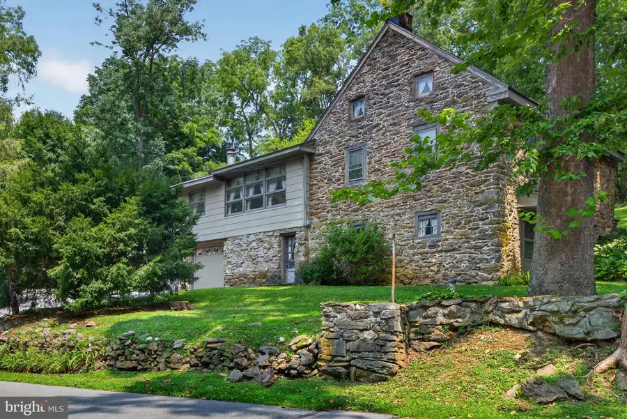 2009 Millcreek Rd, Lancaster, PA 17602 - #2