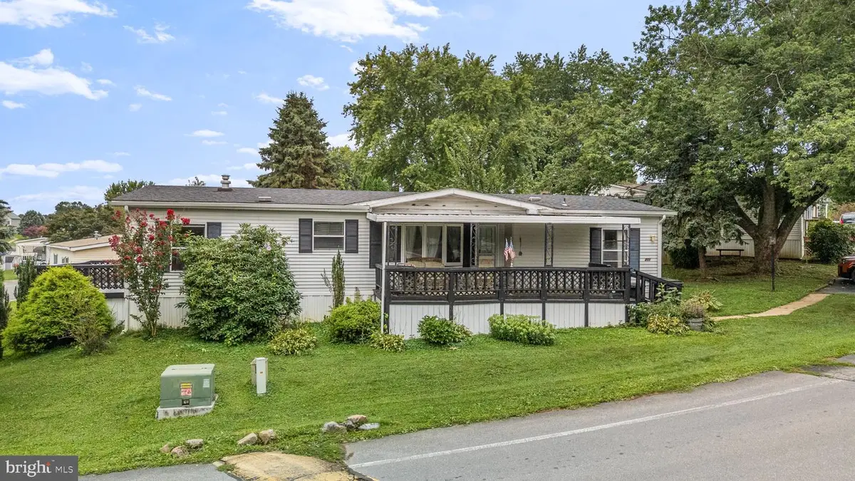 201 Greyfield Dr, Lancaster, PA 17603 - #1