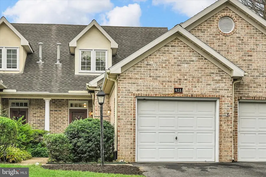 928 Rivergate Ct, Millersville, PA 17551 - #2