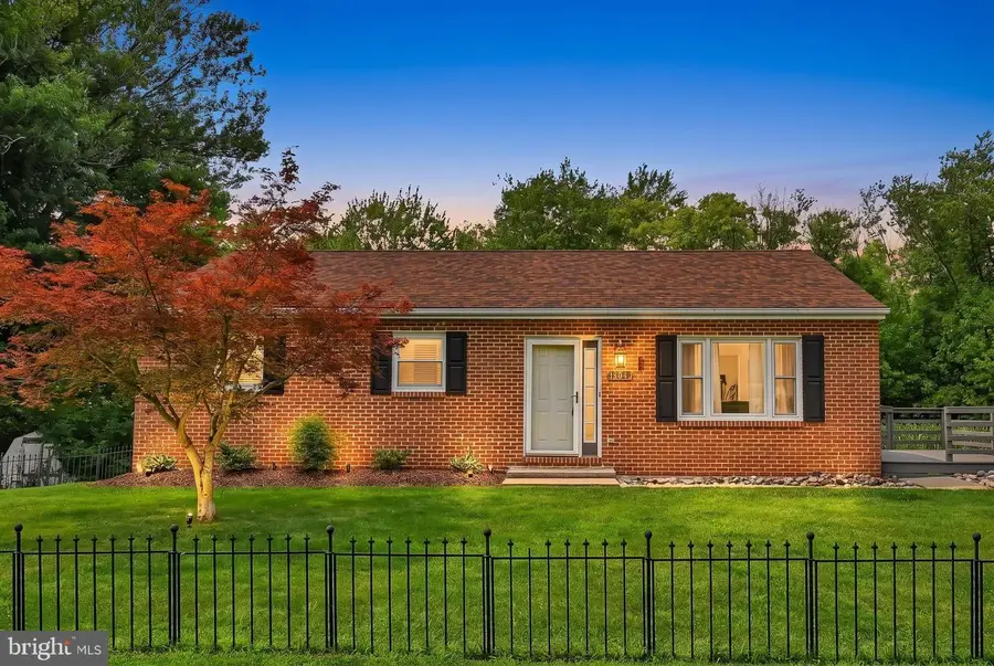 301 Grant Rd, Reinholds, PA 17569 - #2
