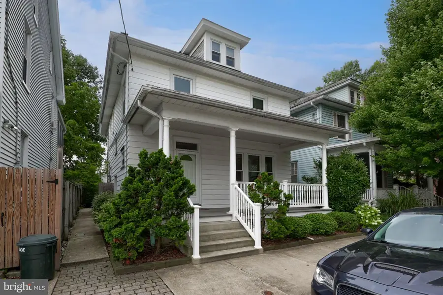 26 W Lemon St, Lititz, PA 17543 - #2