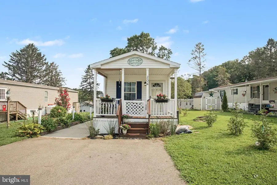 204 Maple Ln, New Providence, PA 17560 - #3