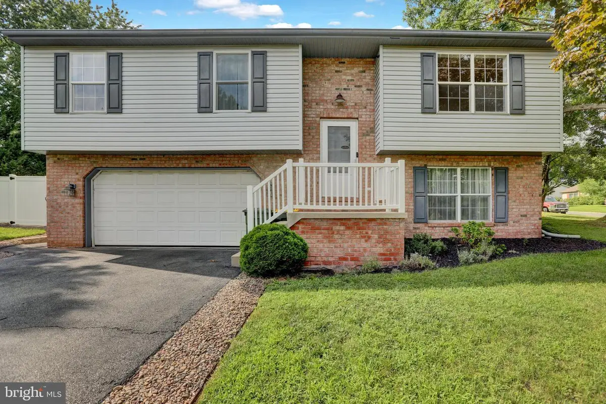 1 Burkey Dr, Denver, PA 17517 - #1