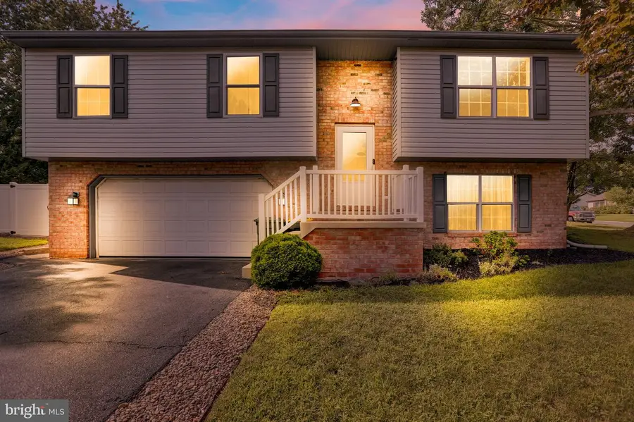 1 Burkey Dr, Denver, PA 17517 - #2