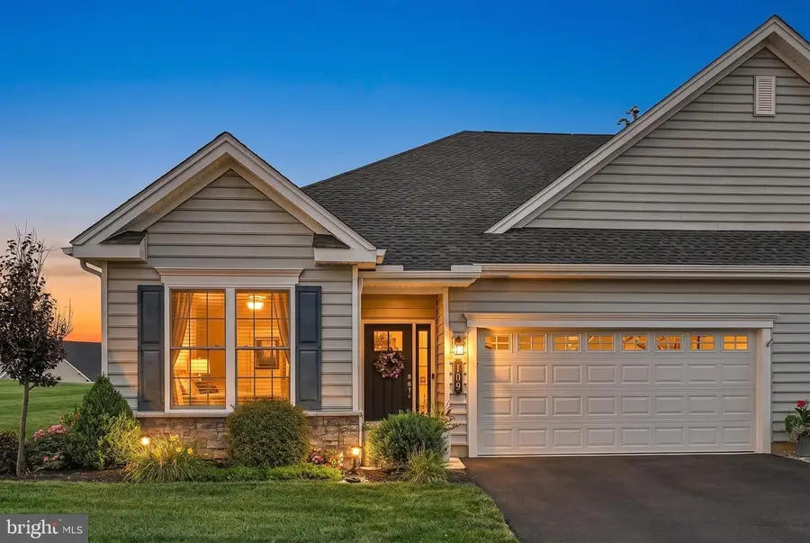 109 Republic Ter, East Petersburg, PA 17520 - #2