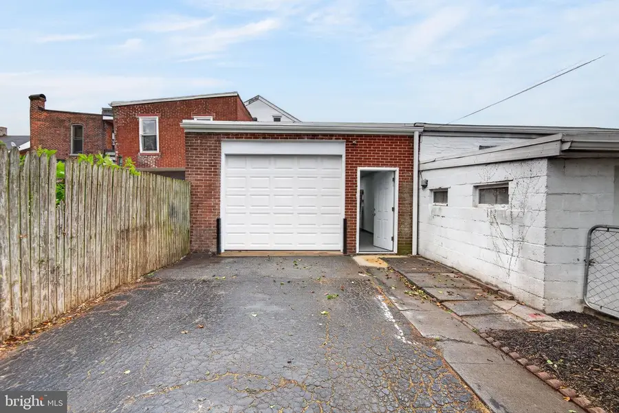 325 Cherry St, Columbia, PA 17512 - #2