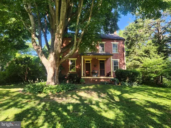 1520 New Danville Pike, LANCASTER, PA 17603
