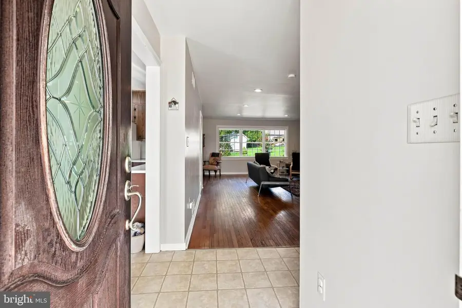 313 Linden St, East Earl, PA 17519 - #2