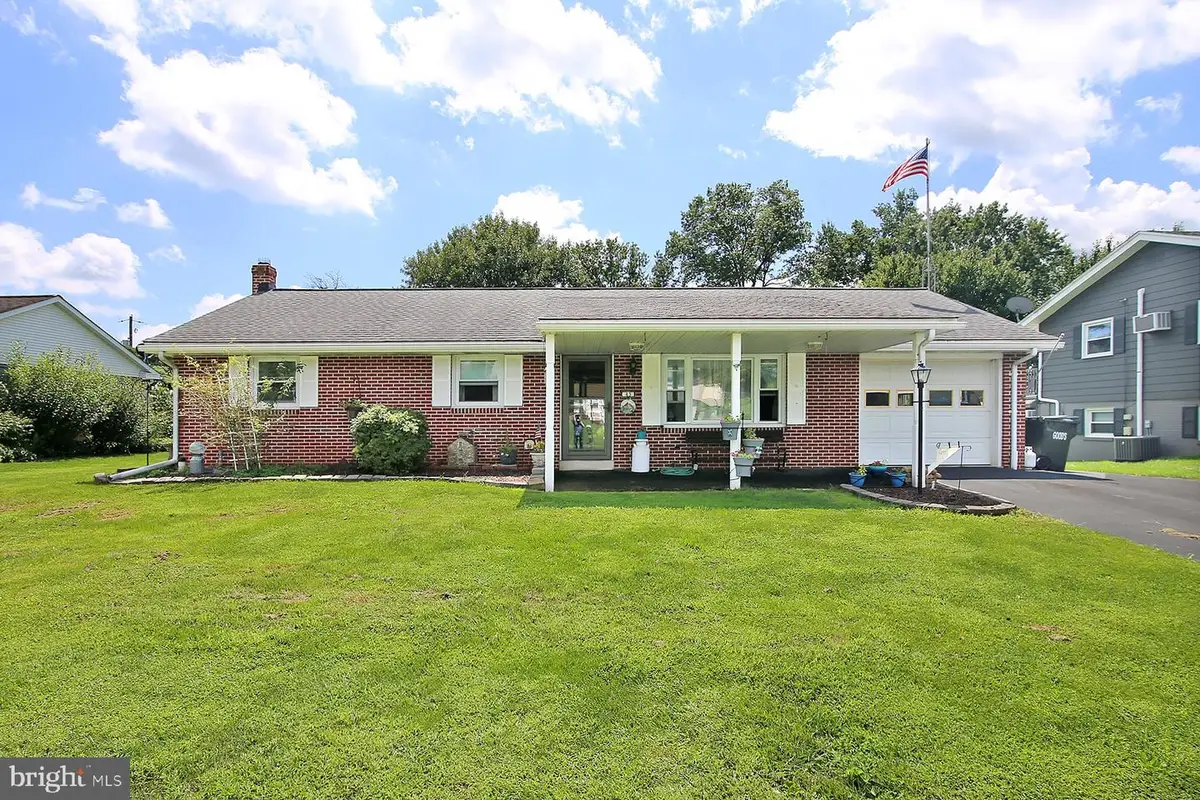 43 Marie Ave, Manheim, PA 17545 - #1