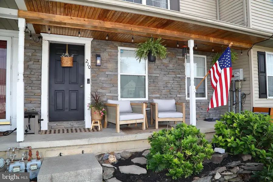 210 Wild Cherry Ln, Marietta, PA 17547 - #2