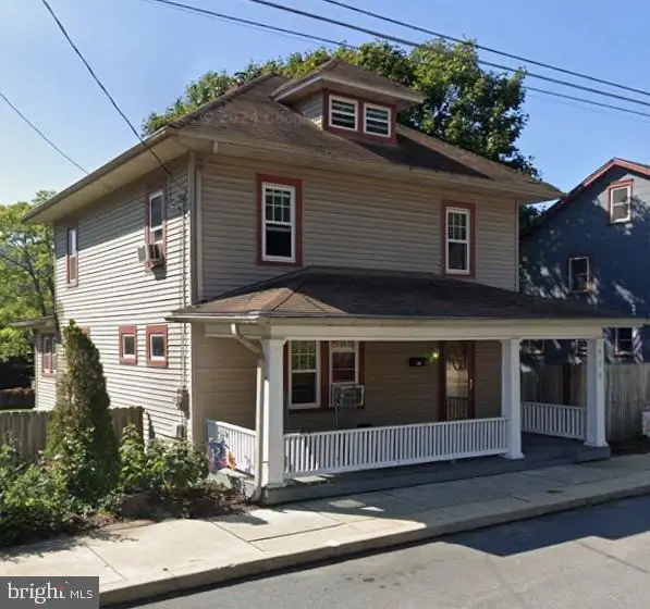 525 E Market St, MARIETTA, PA 17547