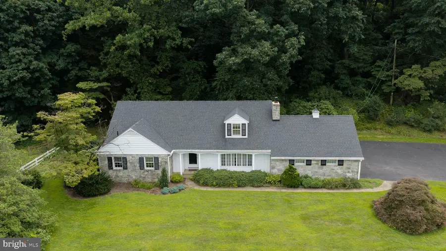821 Timberline Dr, Gap, PA 17527 - #2