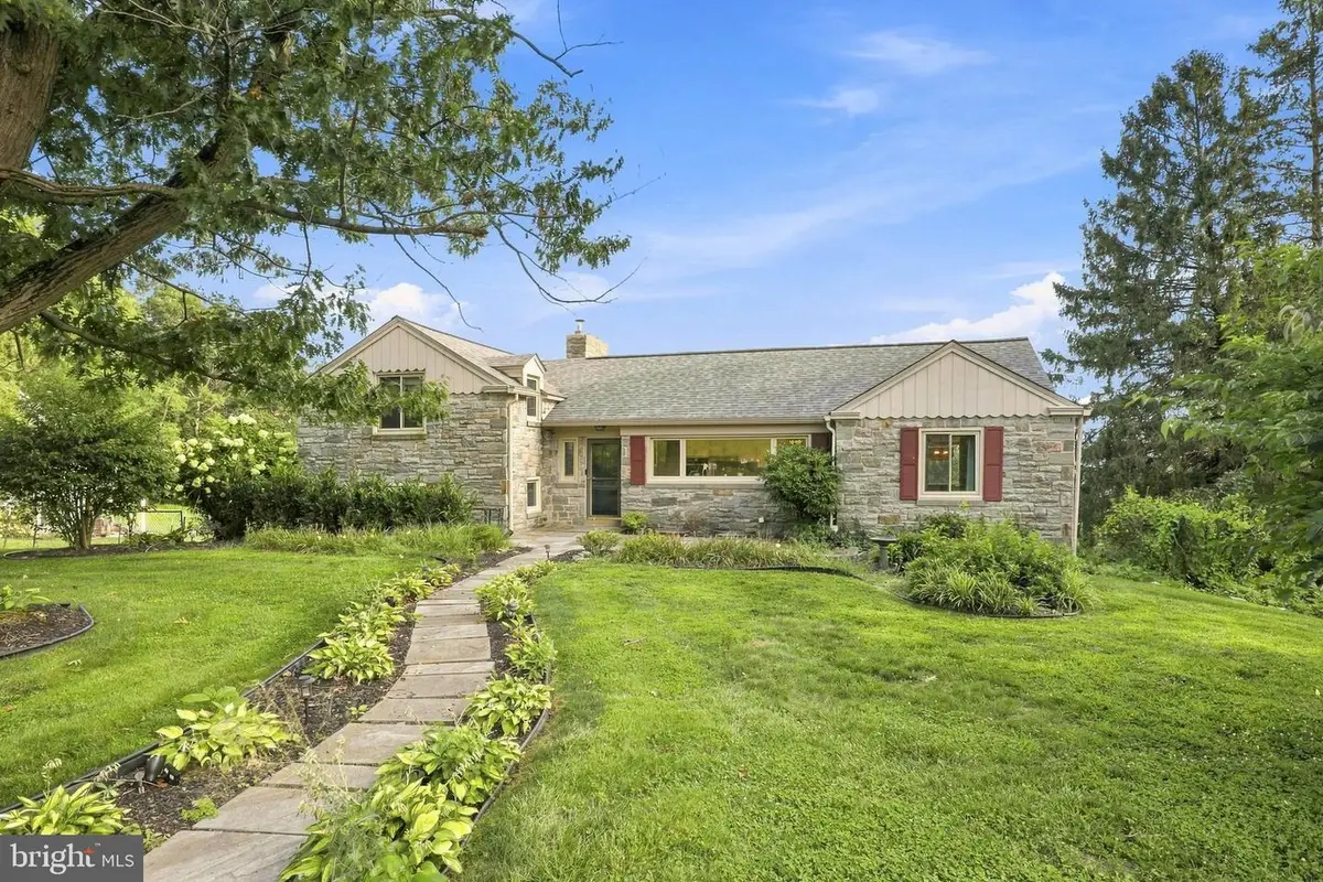 260 Blossom Hill Dr, Lancaster, PA 17601 - #1