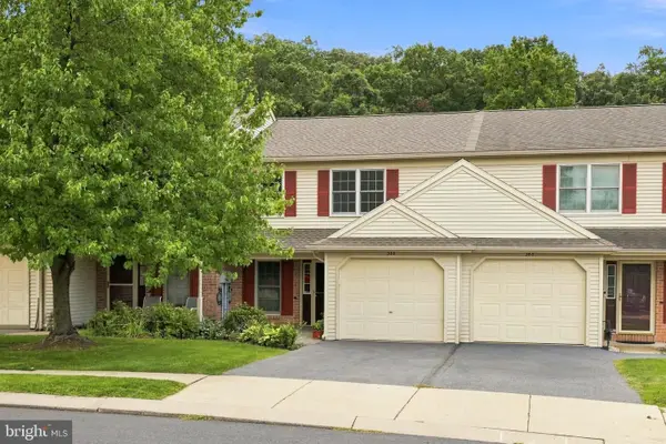 366 Crosswinds Dr, LITITZ, PA 17543