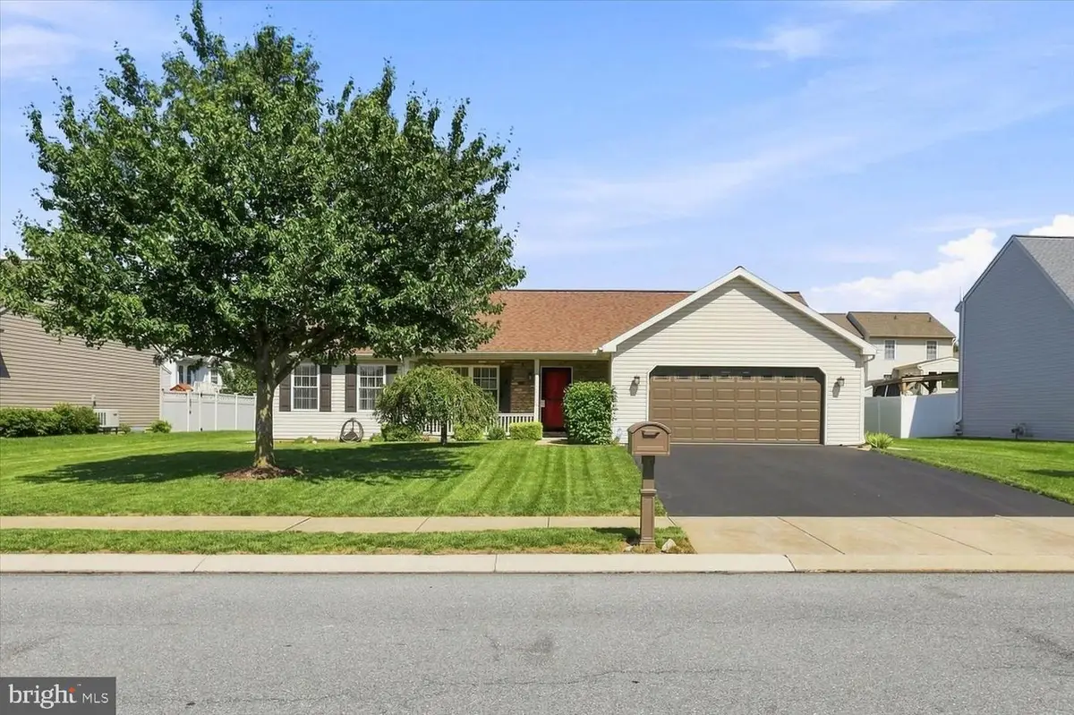1175 Willow Creek Dr, Mount Joy, PA 17552 - #1