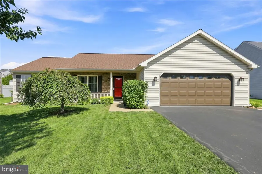 1175 Willow Creek Dr, Mount Joy, PA 17552 - #2