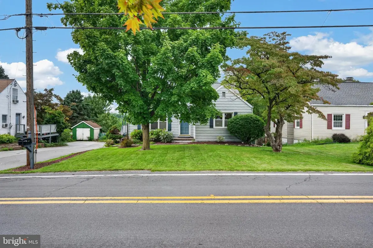 2572 Sheaffer Rd, Elizabethtown, PA 17022 - #1