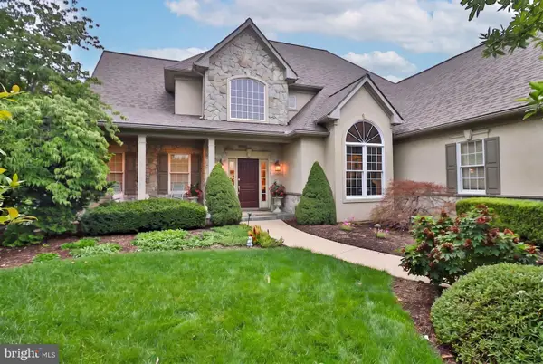 813 Woodfield Dr, LITITZ, PA 17543
