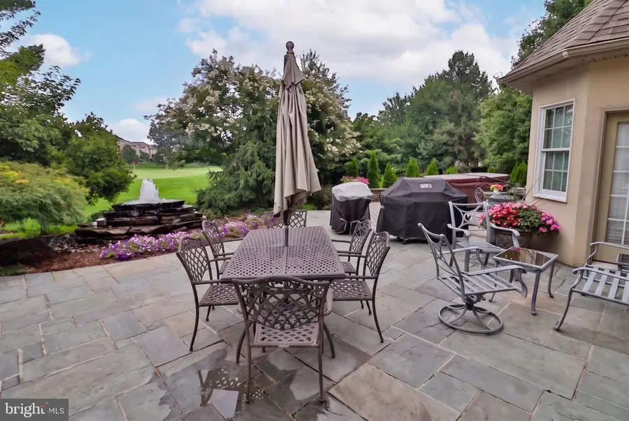 813 Woodfield Dr, Lititz, PA 17543 - #3