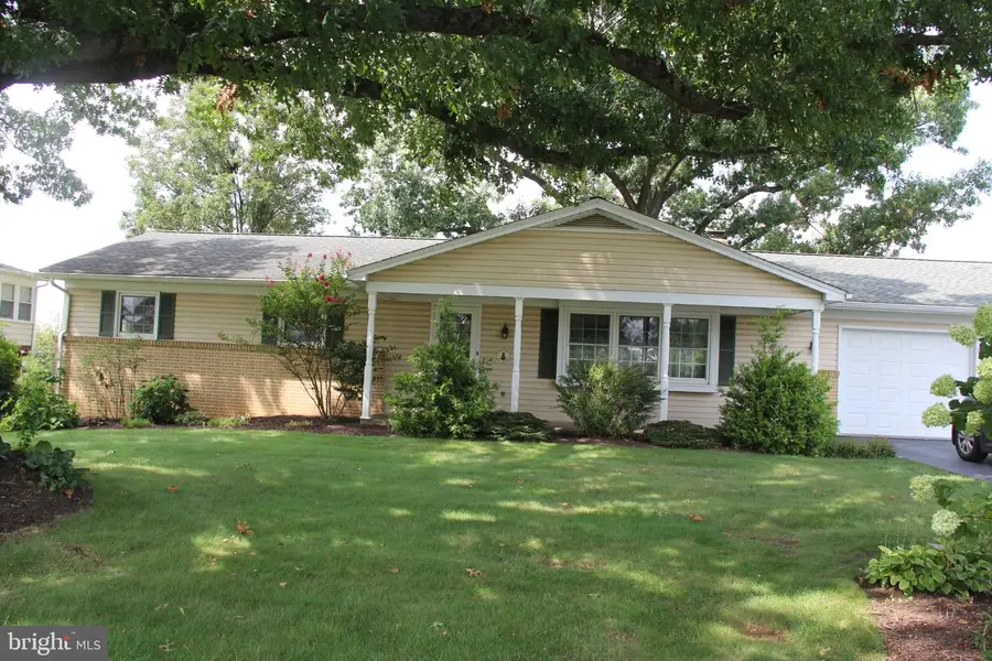 2071 Thoroughbred Ln, Lancaster, PA 17601 - #2
