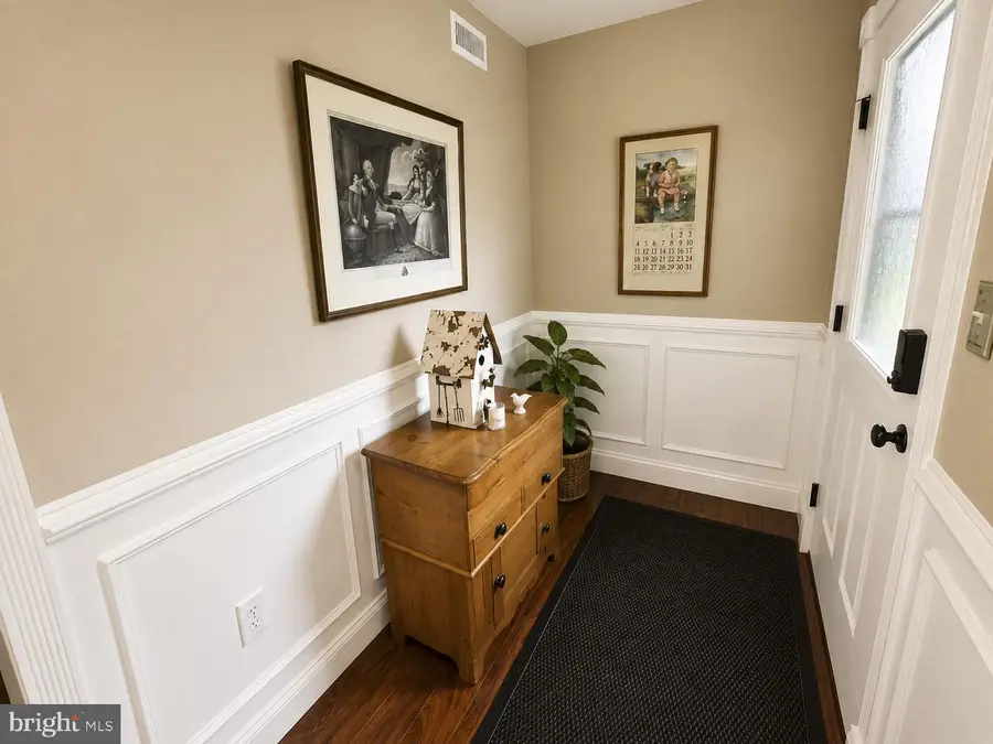 410 Valleybrook Dr, Lancaster, PA 17601 - #2