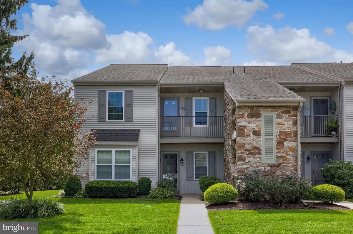 232 Greenview Dr, Lancaster, PA 17601 - #1